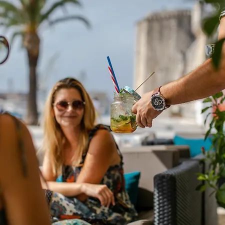 コンコーディア 2*